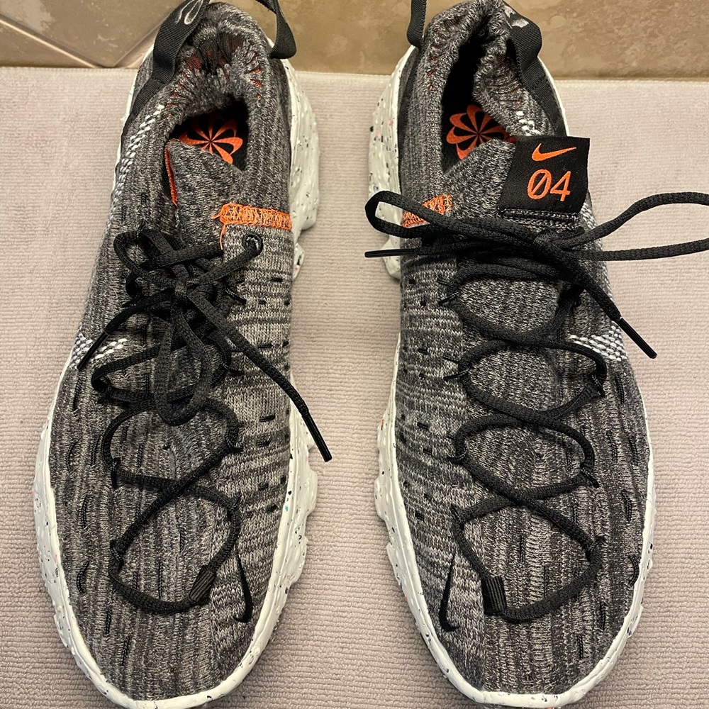 👀Men Nike Space Hippie 04